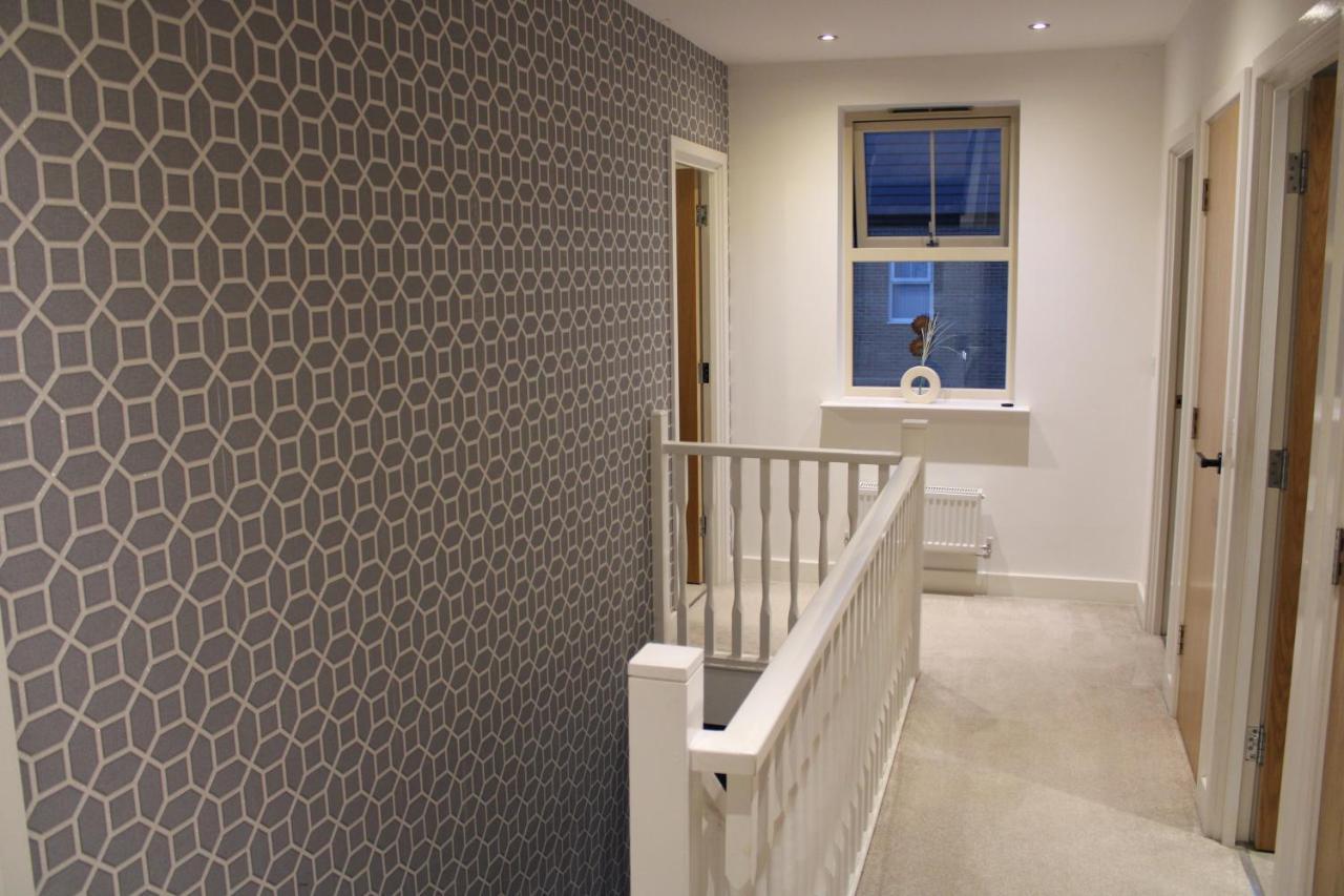Haven - Spacious Luxury Home Perfect For Families, Couples And Contractors! 5Mins To Xscape And Junction 32! Castleford Exterior foto