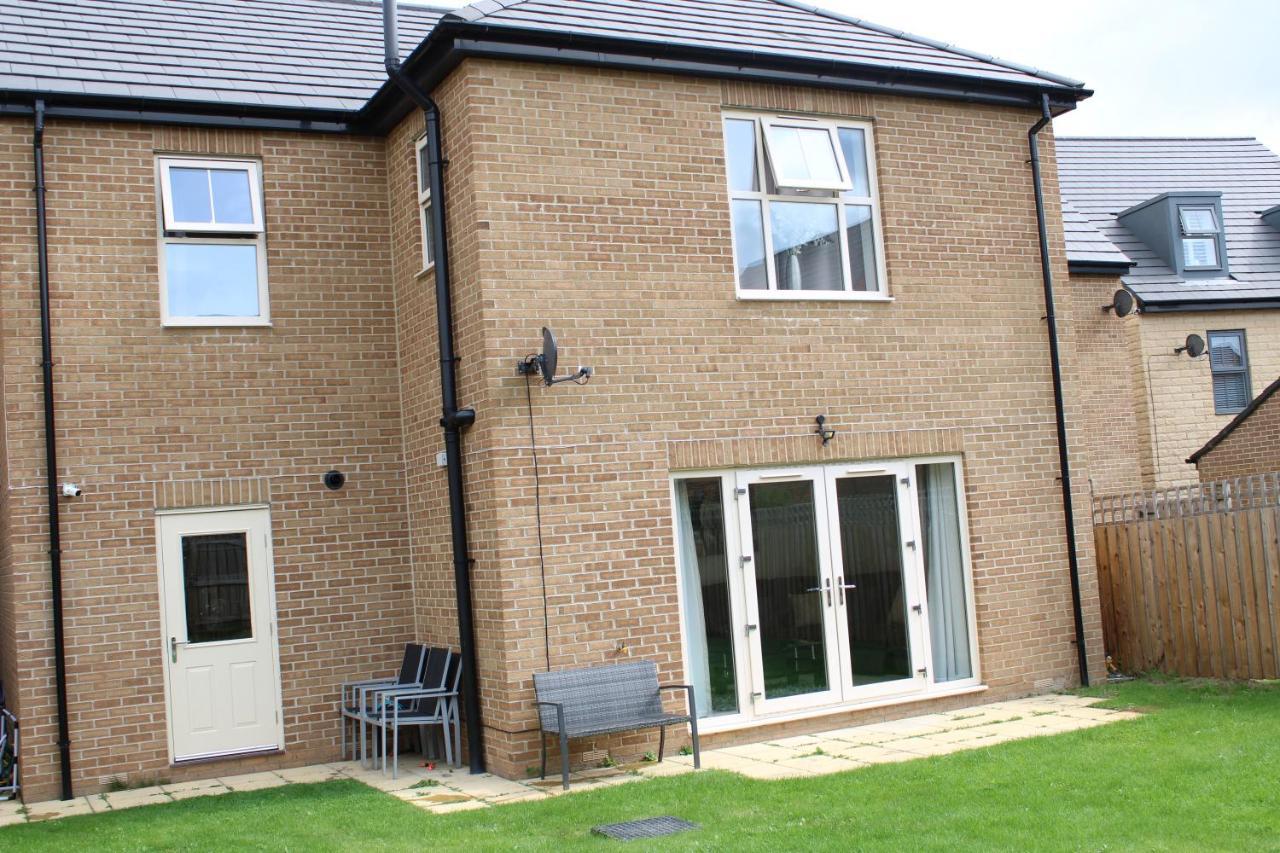 Haven - Spacious Luxury Home Perfect For Families, Couples And Contractors! 5Mins To Xscape And Junction 32! Castleford Exterior foto